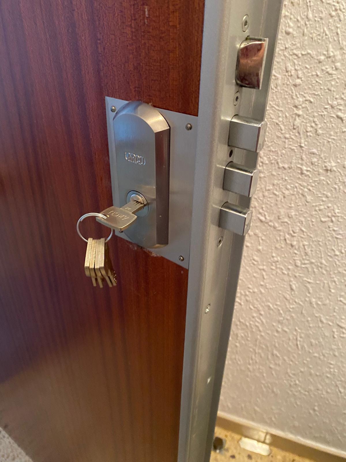 Cambio-de-cerraduras-Cerrajeria-Gil Cerrajería Gil Cerrajero 24 Horas en Baix Llobregat